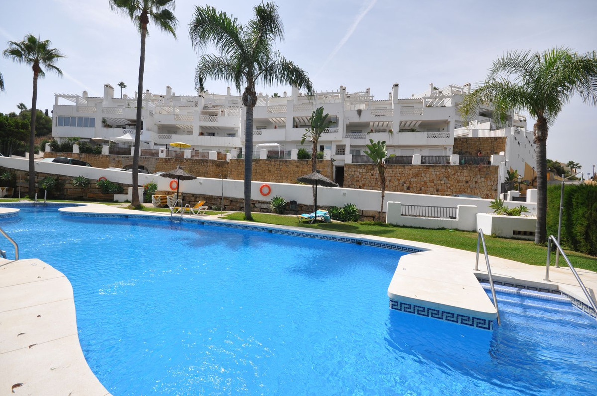 2b7f55c692bf5b4659ca3ce413c15294 - 25