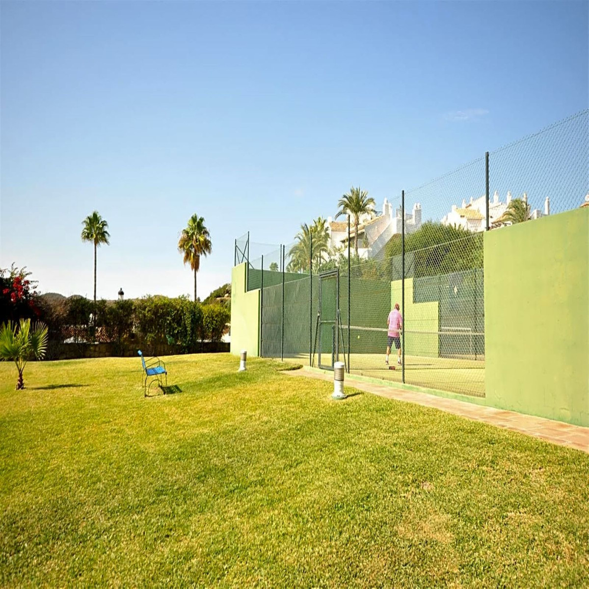 2b7f55c692bf5b4659ca3ce413c15294 - 27