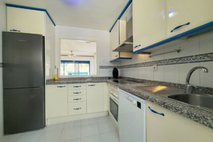 2b7f55c692bf5b4659ca3ce413c15294 - 9