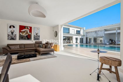 2c303595216446930ae8fbdf614f2ff4 - 11