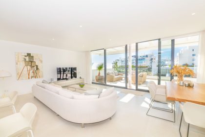 2c9fde3ae4c406b2cb56c32a5b837a63 - 26