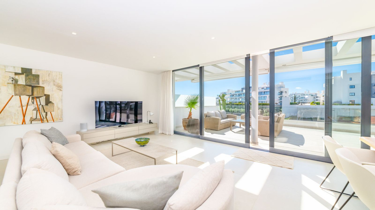 2c9fde3ae4c406b2cb56c32a5b837a63 - 28