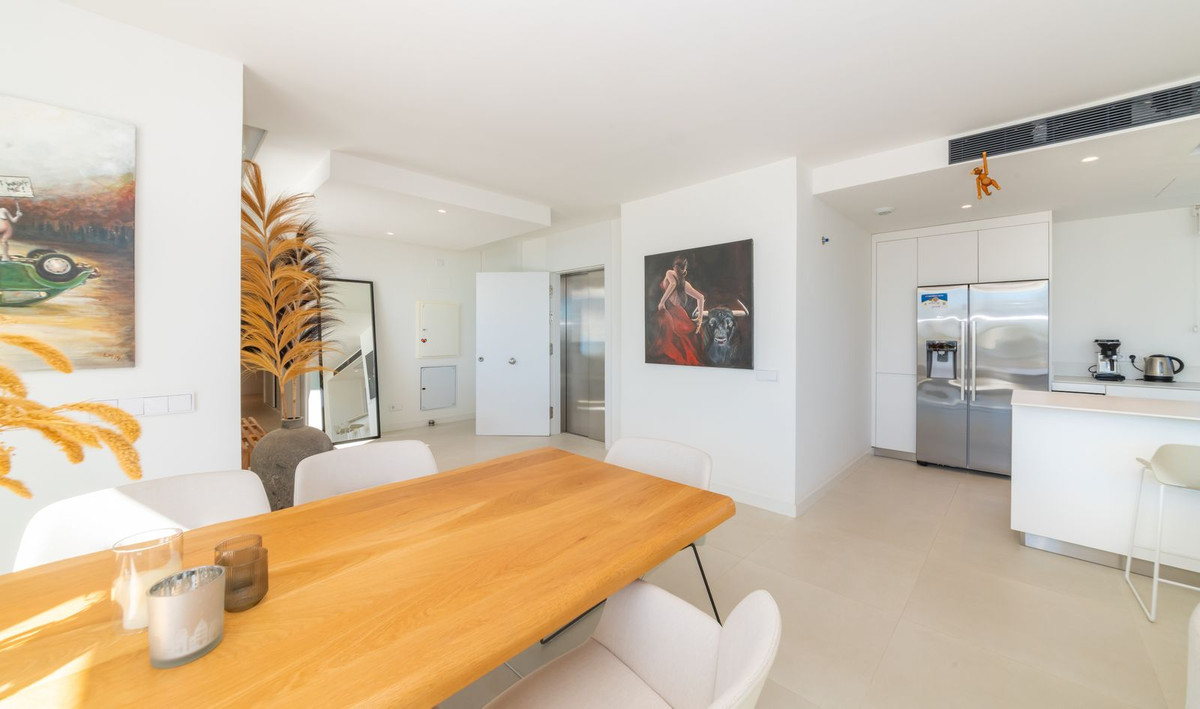 2c9fde3ae4c406b2cb56c32a5b837a63 - 38