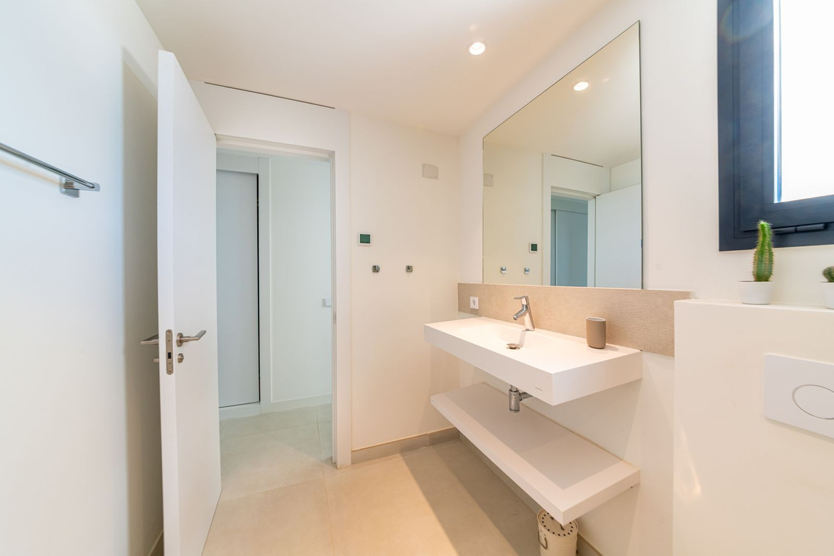 2c9fde3ae4c406b2cb56c32a5b837a63 - 62