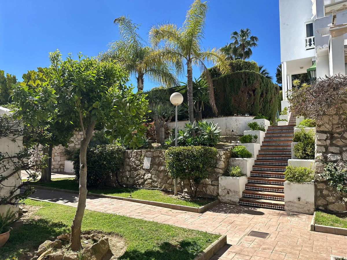 2ce5c36f96663773a58a6311a12f7a99 - 22