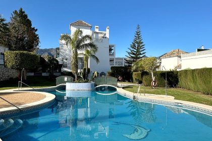 2ce5c36f96663773a58a6311a12f7a99 - 25