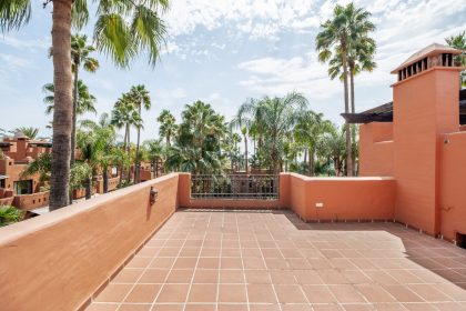 2cec53e5c24411c96137913150aeb660 - 27