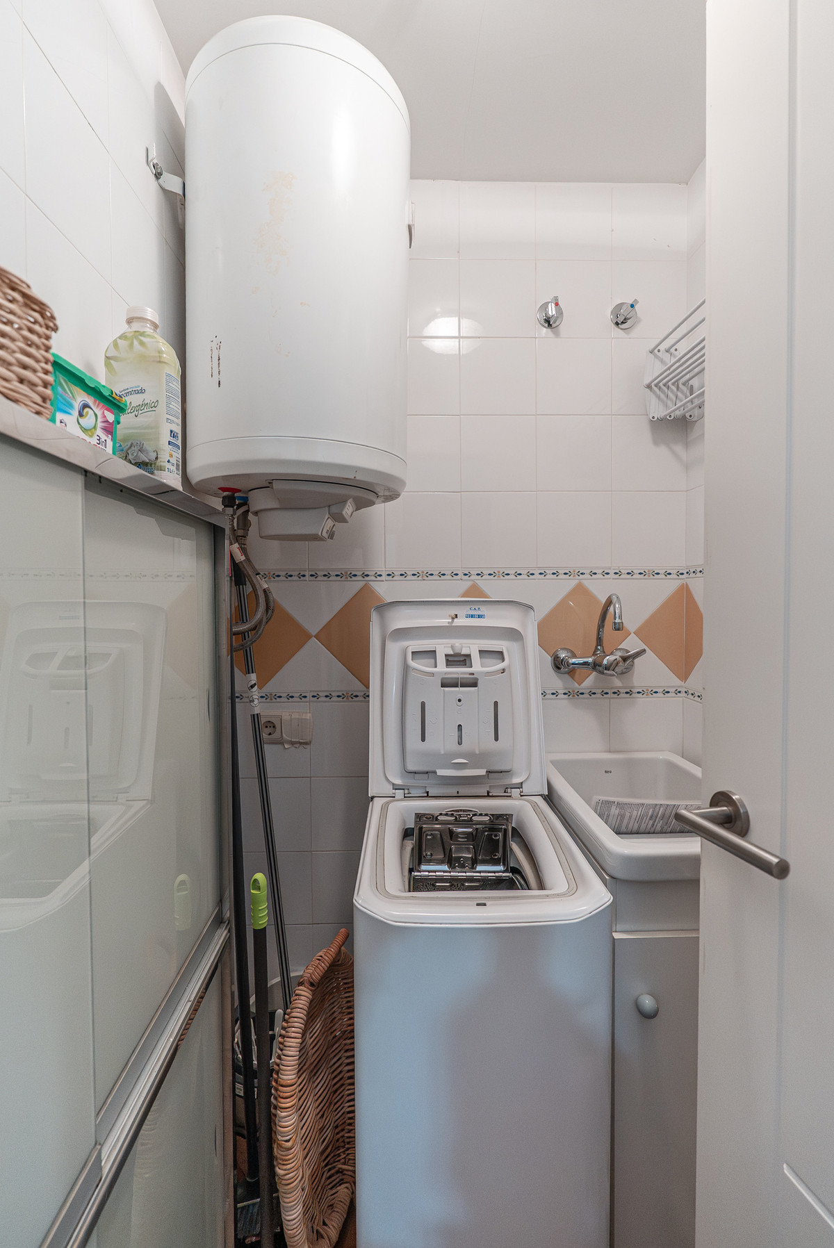 2d411bde77806feffe65d5dd2bd38e86 - 10