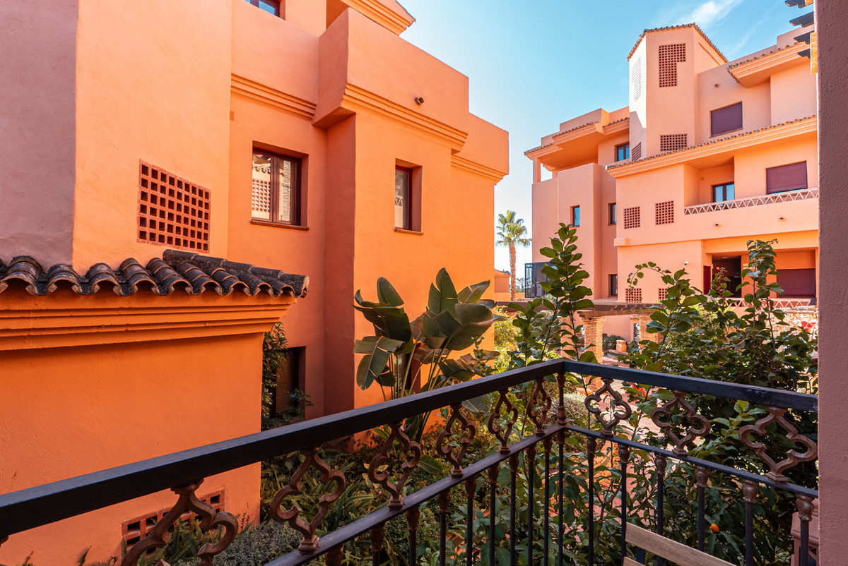 2d411bde77806feffe65d5dd2bd38e86 - 13