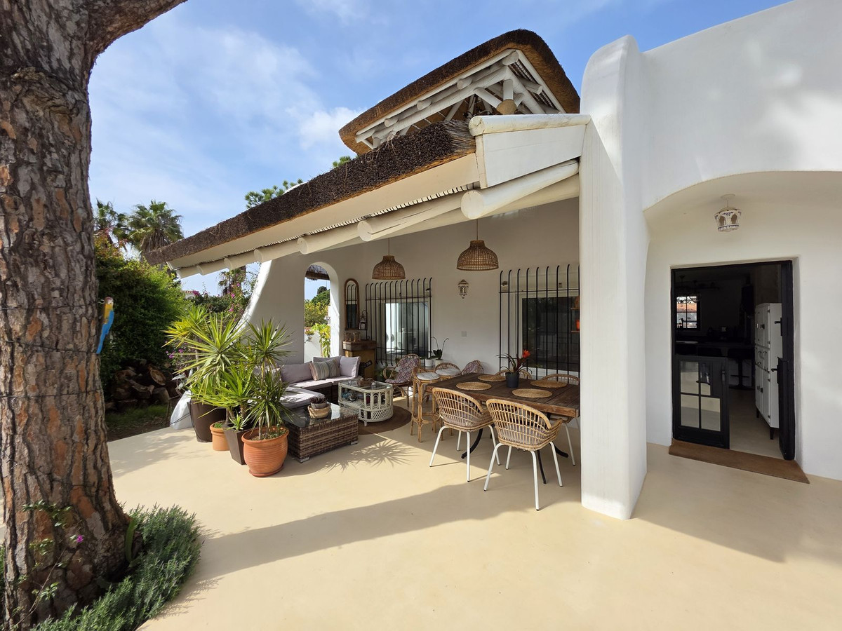 2d6c069fb371dc8445c6c24462d86b89 - 24