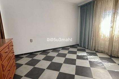 2db1ff695a1c10f2702bde65d346d073 - 32