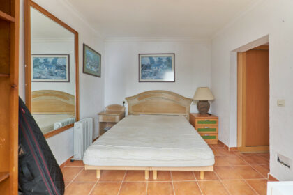 2e1ae8a4747048332dd62f0106c24c82 - 11