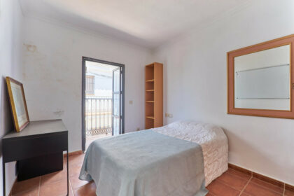 2e1ae8a4747048332dd62f0106c24c82 - 14