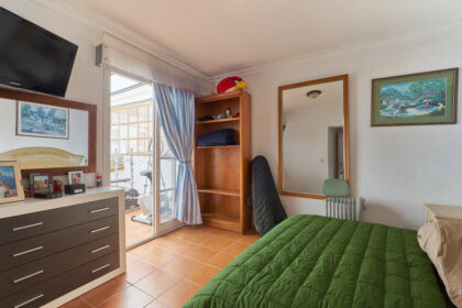 2e1ae8a4747048332dd62f0106c24c82 - 17