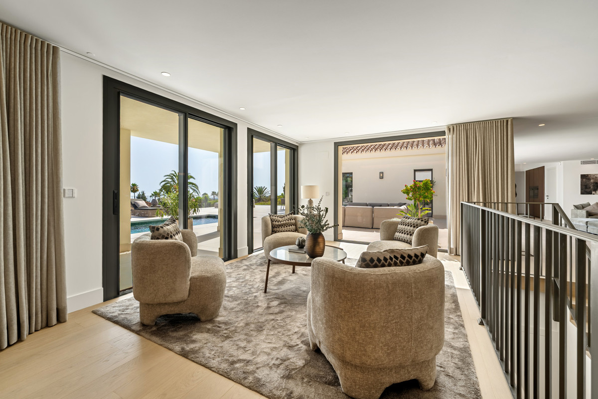 2e6a9f2a0a5a3e62f286511ed4767f24 - 16