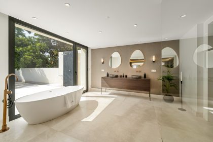 2e6a9f2a0a5a3e62f286511ed4767f24 - 21