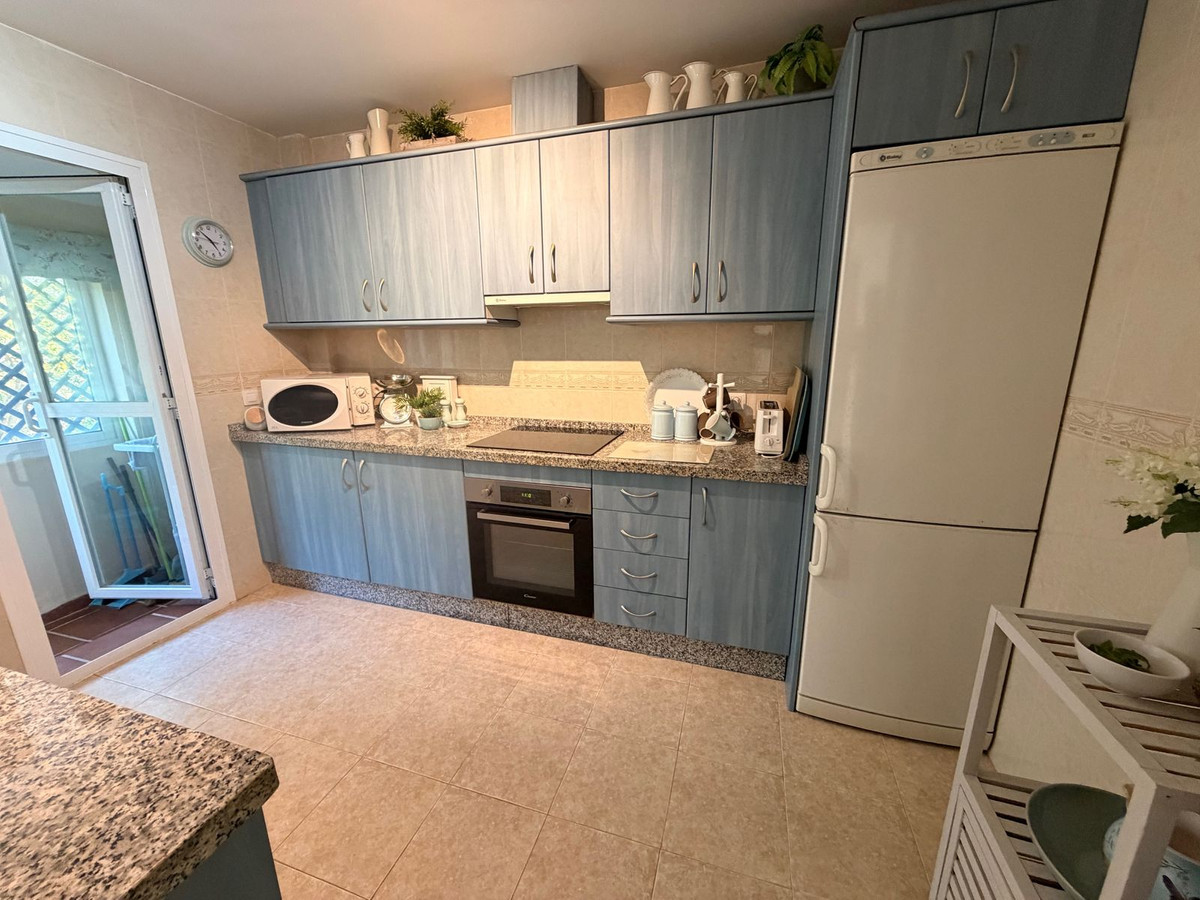 2e6c32df08b4b7c57133f41c879ba351 - 12