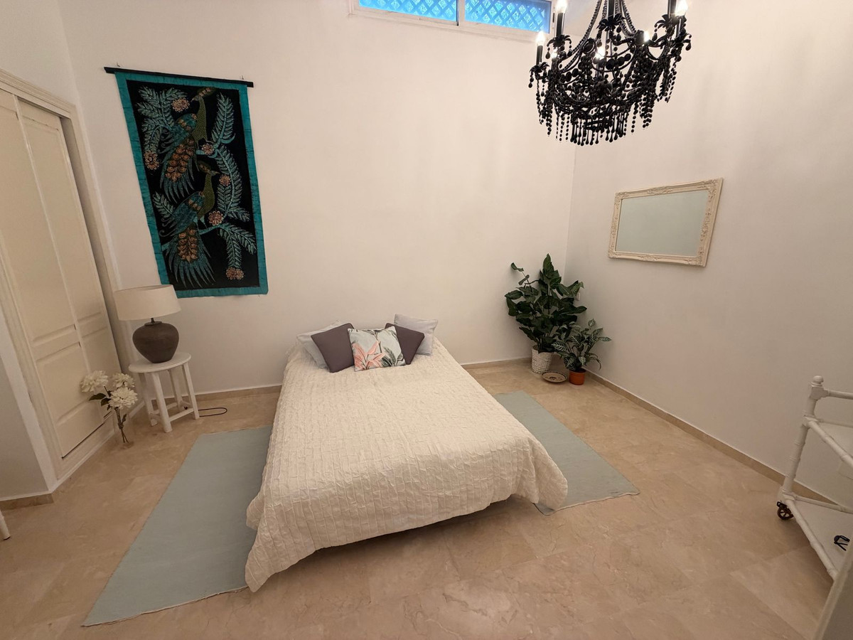 2e6c32df08b4b7c57133f41c879ba351 - 13