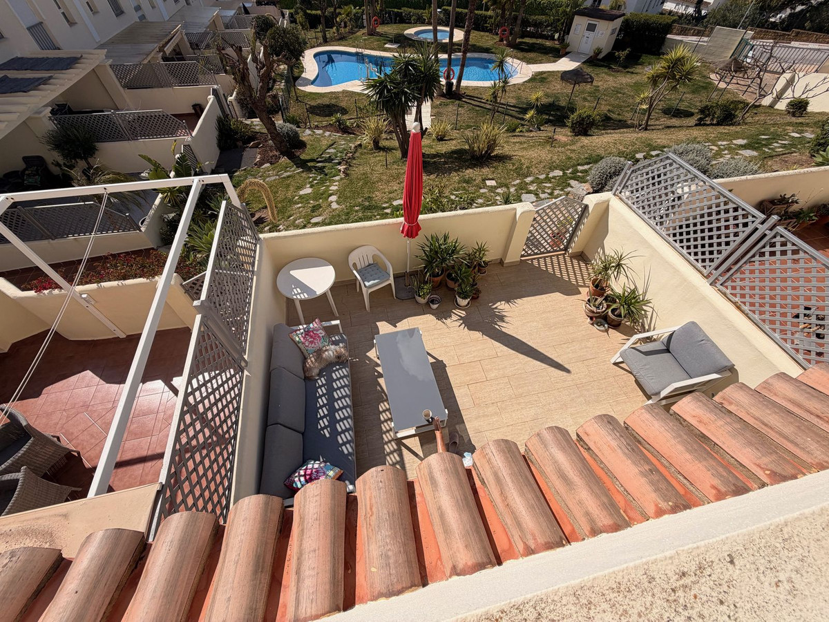 2e6c32df08b4b7c57133f41c879ba351 - 22