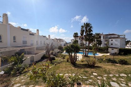 2e6c32df08b4b7c57133f41c879ba351 - 24