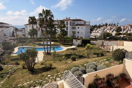 2e6c32df08b4b7c57133f41c879ba351 - 25