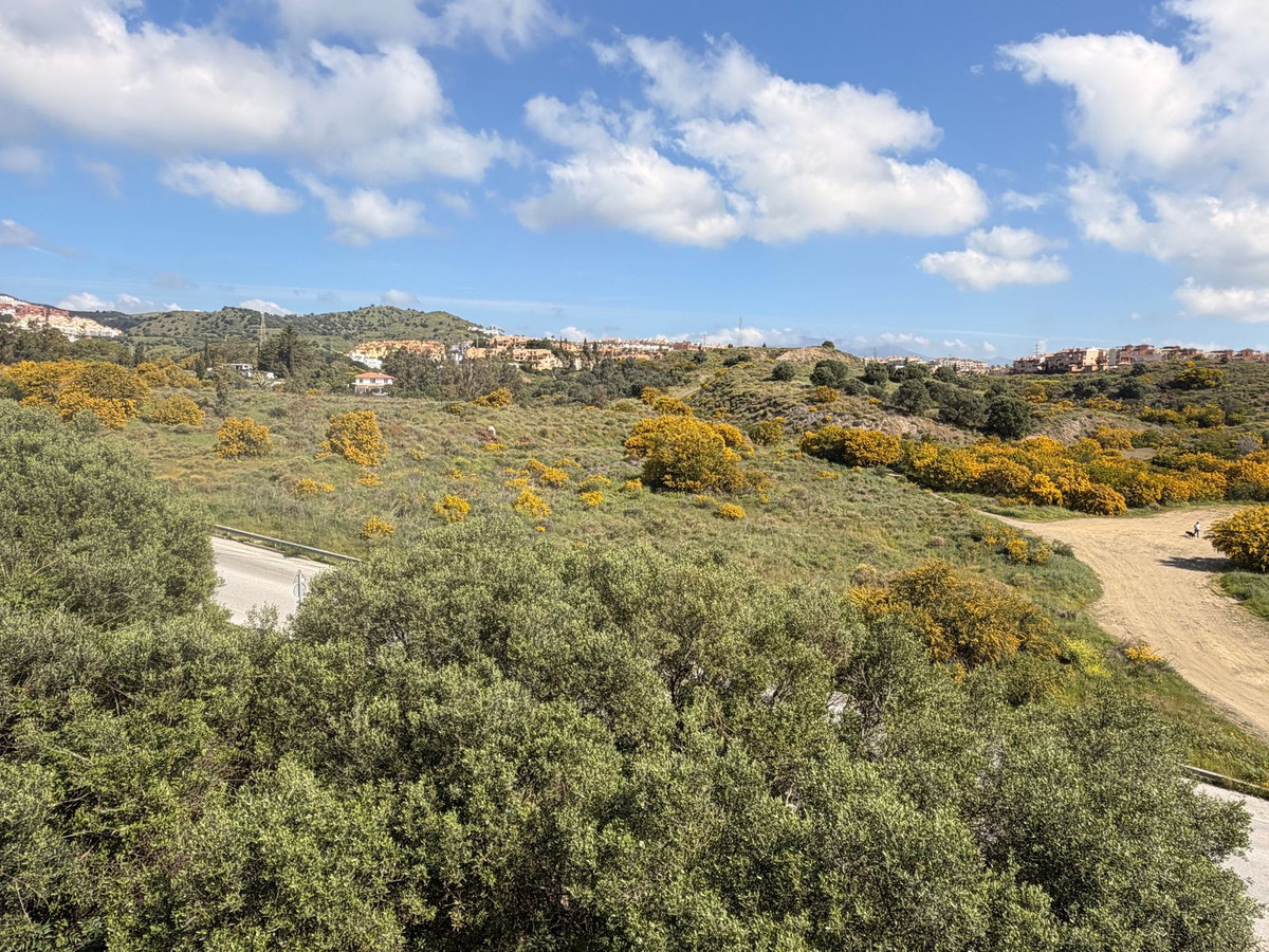 2e6c32df08b4b7c57133f41c879ba351 - 26