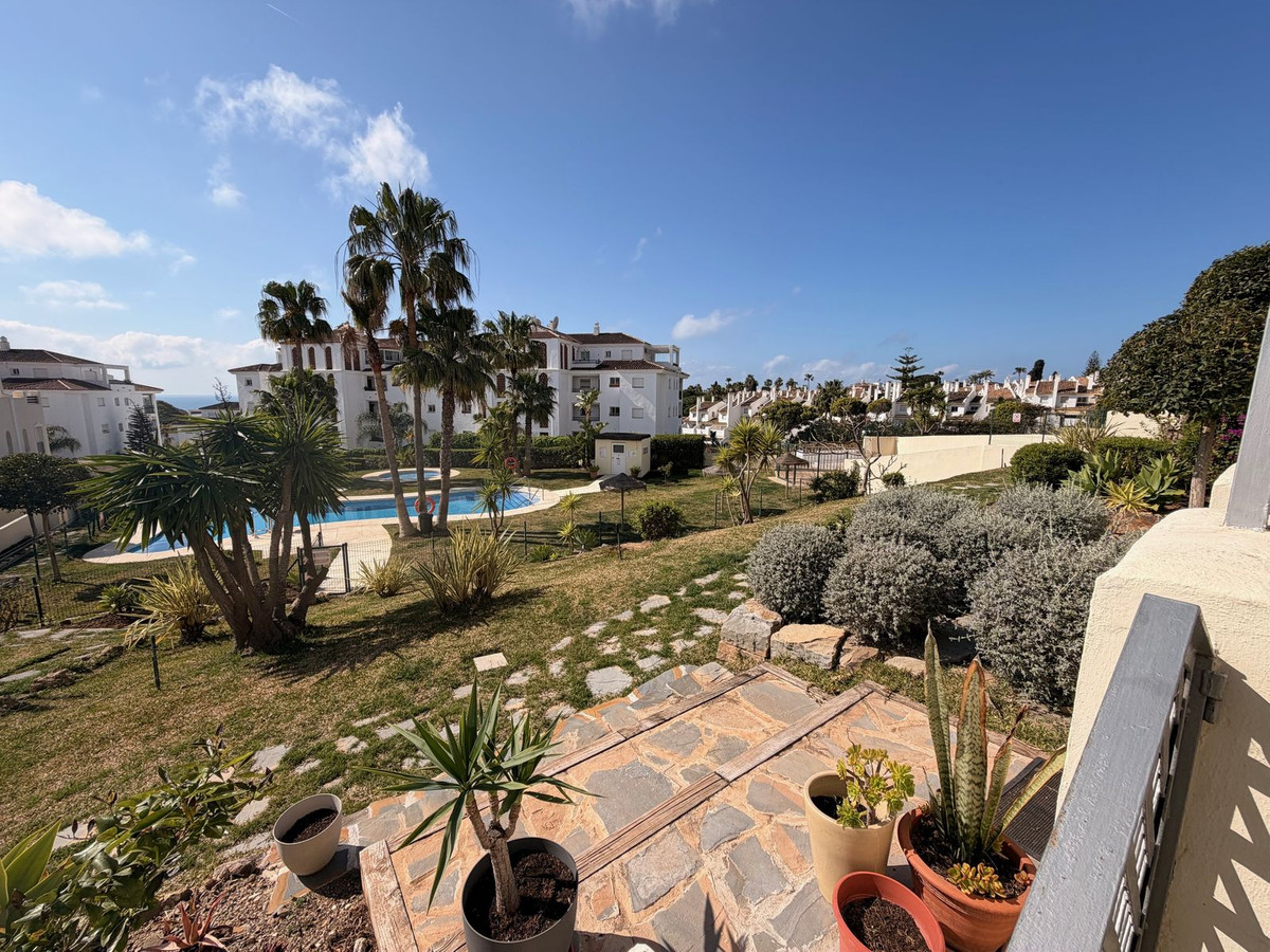 2e6c32df08b4b7c57133f41c879ba351 - 34