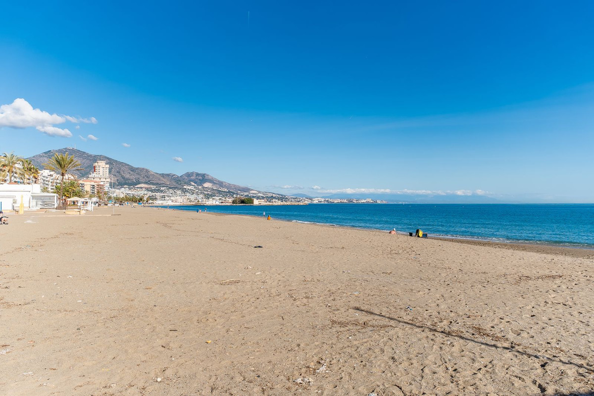 2efca577ffa48ad6d61ffc29719bd817 - 38