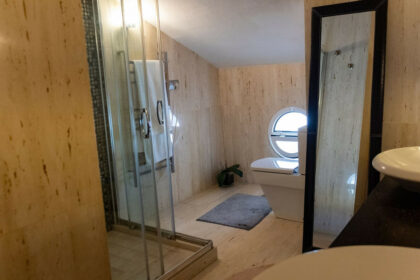 2f52a4db243a0b5f1176bf72befde1df - 20