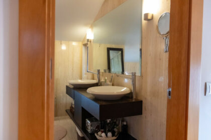 2f52a4db243a0b5f1176bf72befde1df - 21