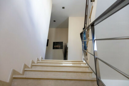 2f52a4db243a0b5f1176bf72befde1df - 24