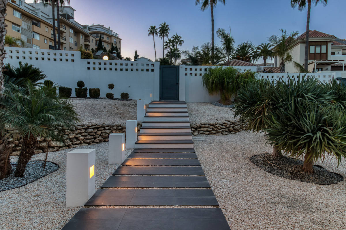 3059b0f76ceea17267c8ed028b0f5e07 - 31