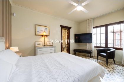 30802a371687e06ee9b8119a7d3124ac - 21