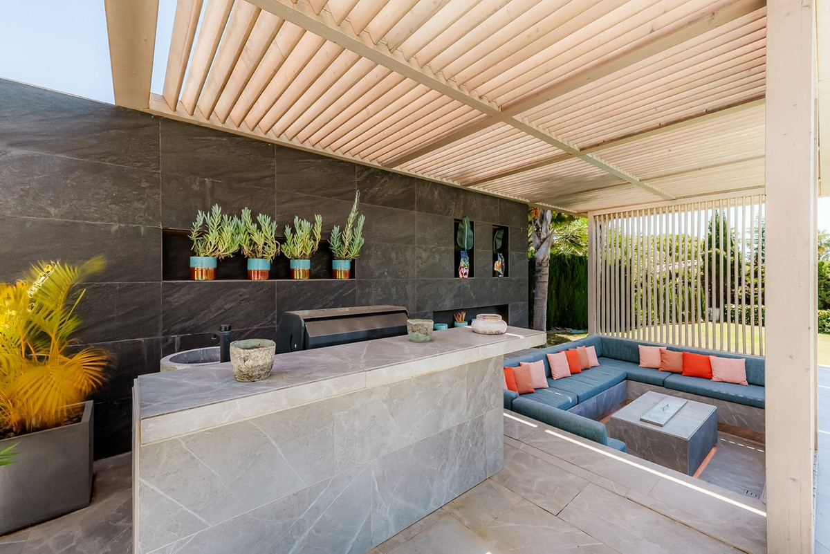 3091367a31a5b374ae46c9104c507683 - 13