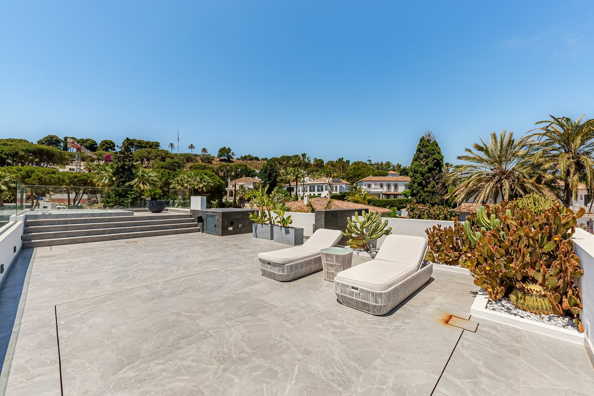 3091367a31a5b374ae46c9104c507683 - 44