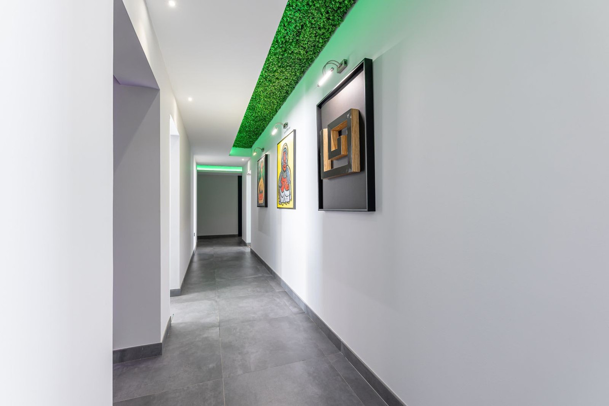 315b44f0403a5f6e2693b6e46c990161 - 20