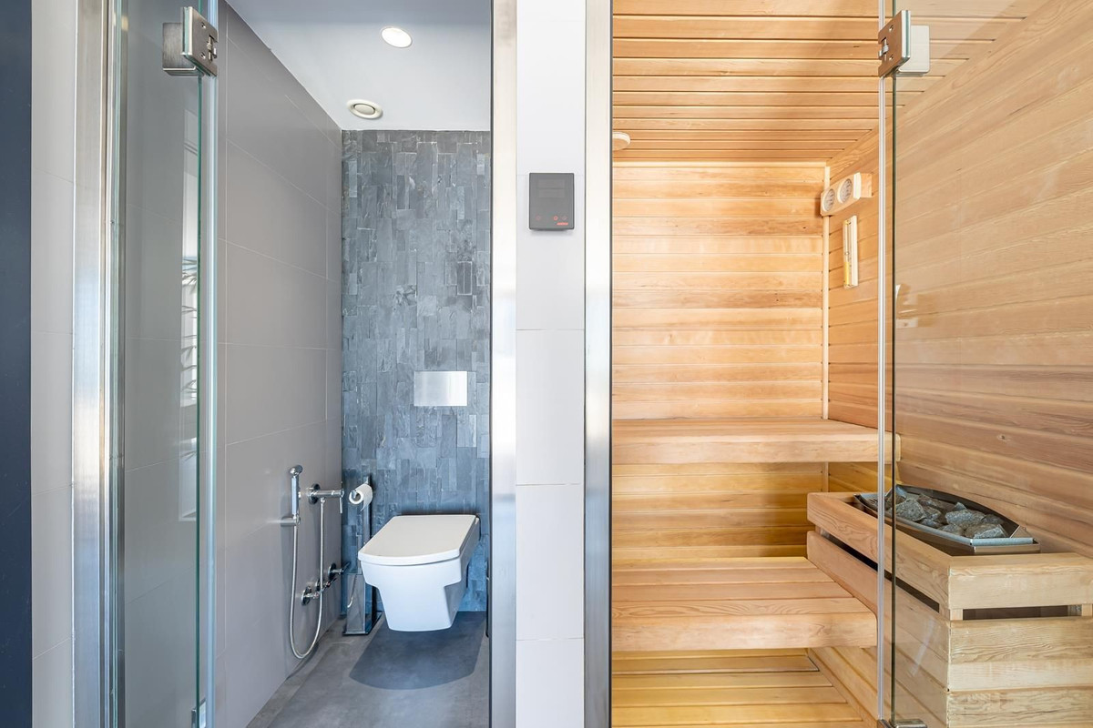 315b44f0403a5f6e2693b6e46c990161 - 28