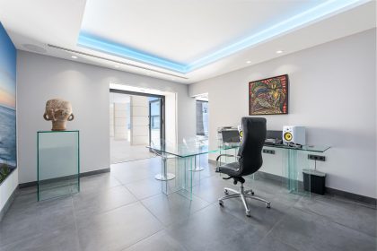 315b44f0403a5f6e2693b6e46c990161 - 32