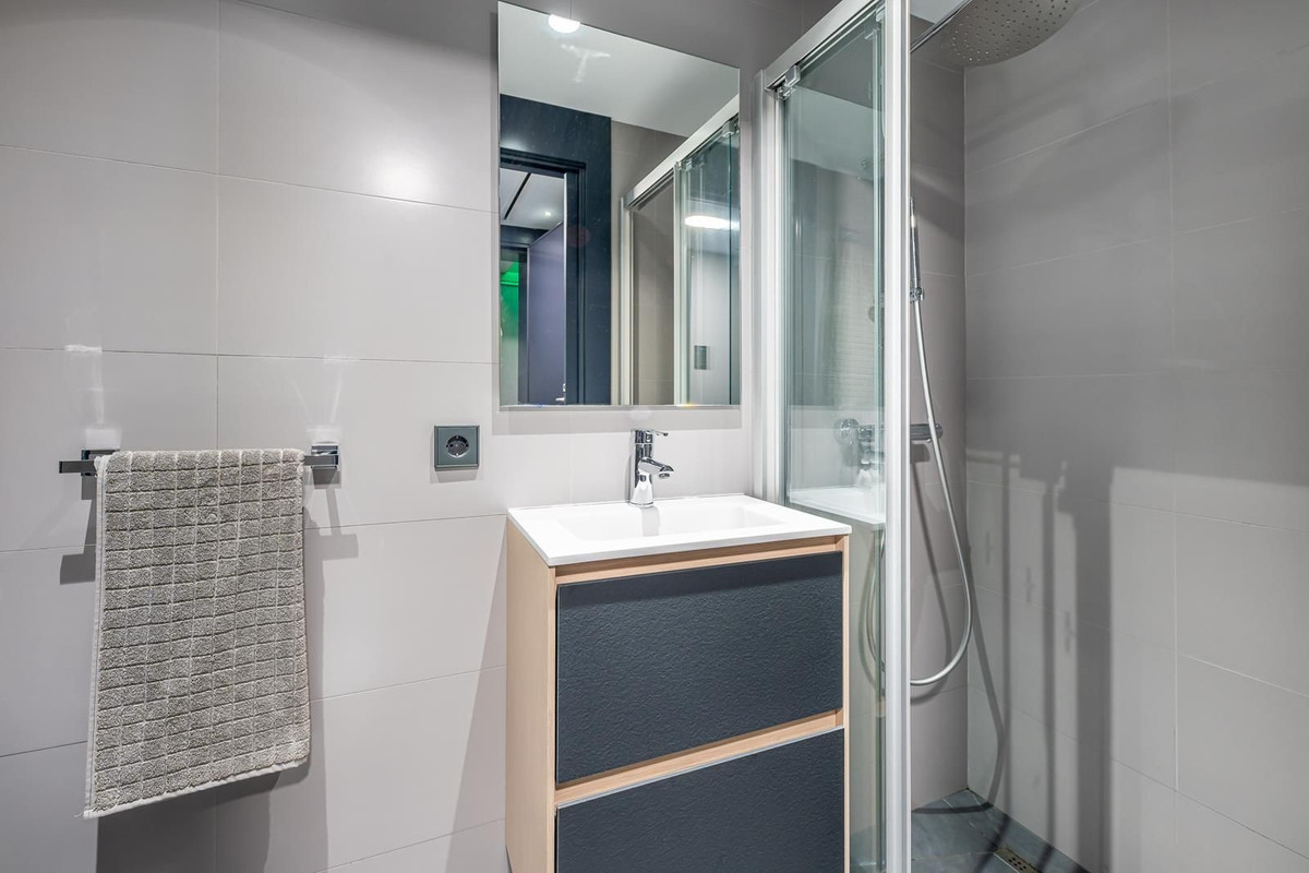 315b44f0403a5f6e2693b6e46c990161 - 47