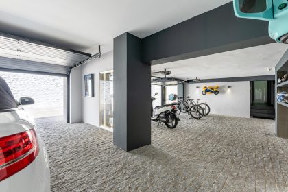 315b44f0403a5f6e2693b6e46c990161 - 53