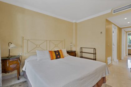 316782594a3f840482df519888ae0c08 - 25