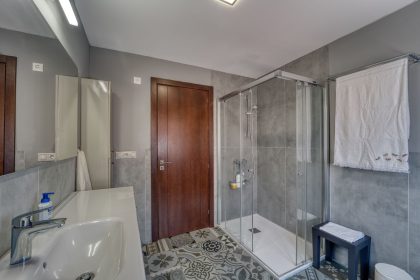 3188f73c966136f46e48335983698ba6 - 13