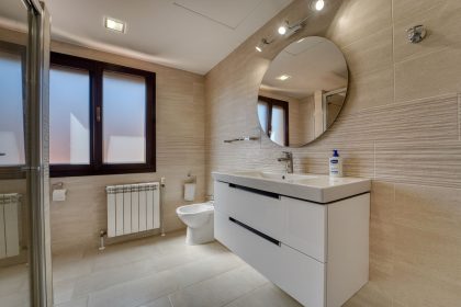 3188f73c966136f46e48335983698ba6 - 17