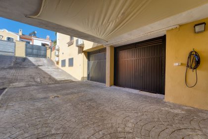 3188f73c966136f46e48335983698ba6 - 24