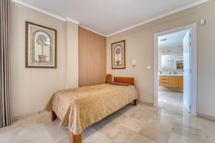 3188f73c966136f46e48335983698ba6 - 8