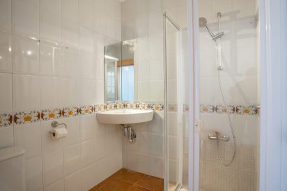 319ed18ec109c2f99b1ff06e4a17c05e - 6