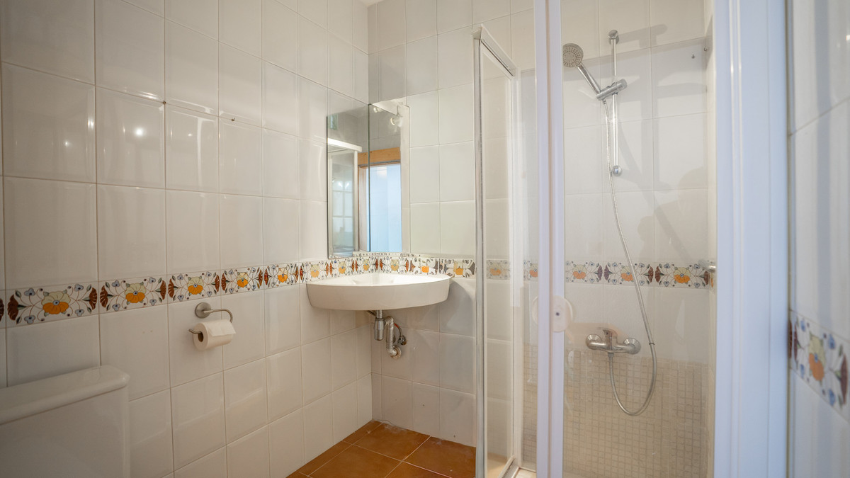 319ed18ec109c2f99b1ff06e4a17c05e - 6