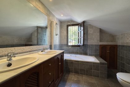 31a75b626059daa572dbece70779fdbc - 27