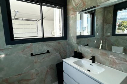 3226bca245badfc79ab66ab06a6961f8 - 14