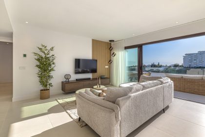 3232a6dee90e7adbff2c2f7e528a7b1c - 10